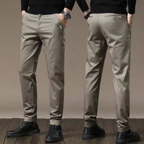 Calça Chino Masculina em Sarja Bergamo