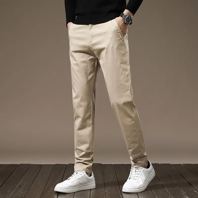 Calça Chino Masculina em Sarja Bergamo