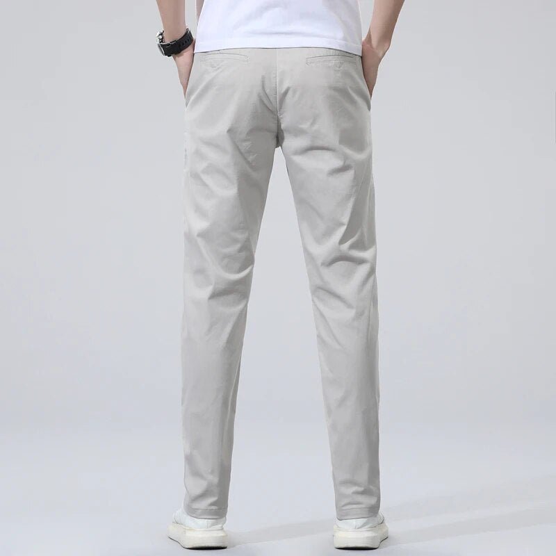 Calça Chino Masculina em Sarja Regular Torino