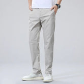 Calça Chino Masculina em Sarja Regular Torino
