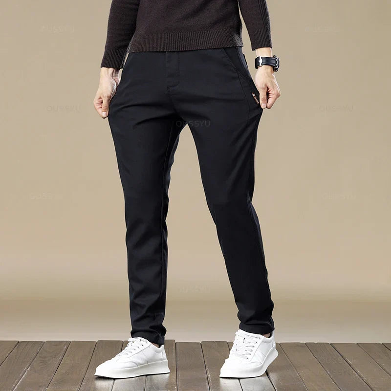 Calça Chino Masculina em Sarja Lugano