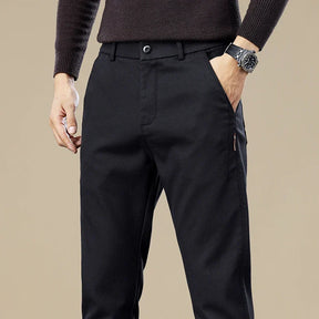 Calça Chino Masculina em Sarja Lugano