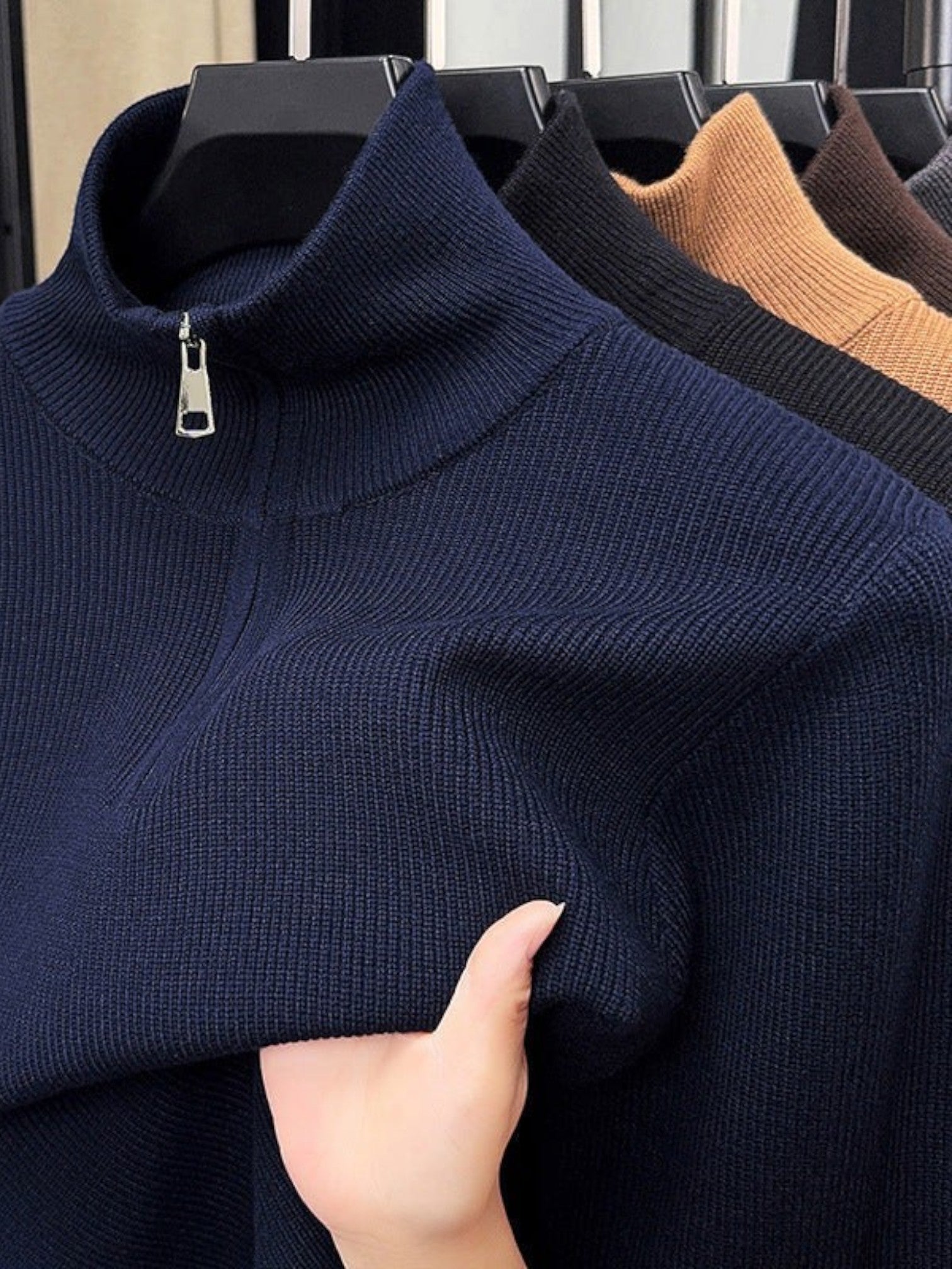 Suéter Habitat Masculino Verona azul marinho com gola alta e zíper, em malha de algodão com elastano