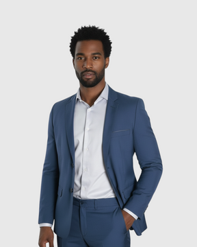 Homem negro vestindo blazer slim azul Habitat Masculino sobre camisa social clara em ambiente corporativo moderno