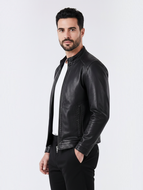 Homem vestindo jaqueta preta de couro PU Habitat Masculino com colarinho estruturado e design minimalista
