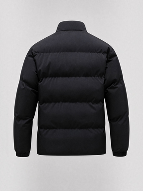Jaqueta Puffer Masculina High Court Habitat Masculino preta com gola alta, forro impermeável e design minimalista.