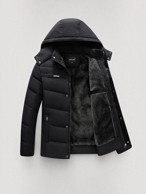 Jaqueta puffer preta Habitat Masculino com forro de lã, capuz removível e fechamento por zíper e botões.
