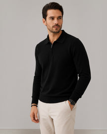 Homem vestindo suéter preto de lã com zíper da marca Habitat Masculino, estilo casual elegante.